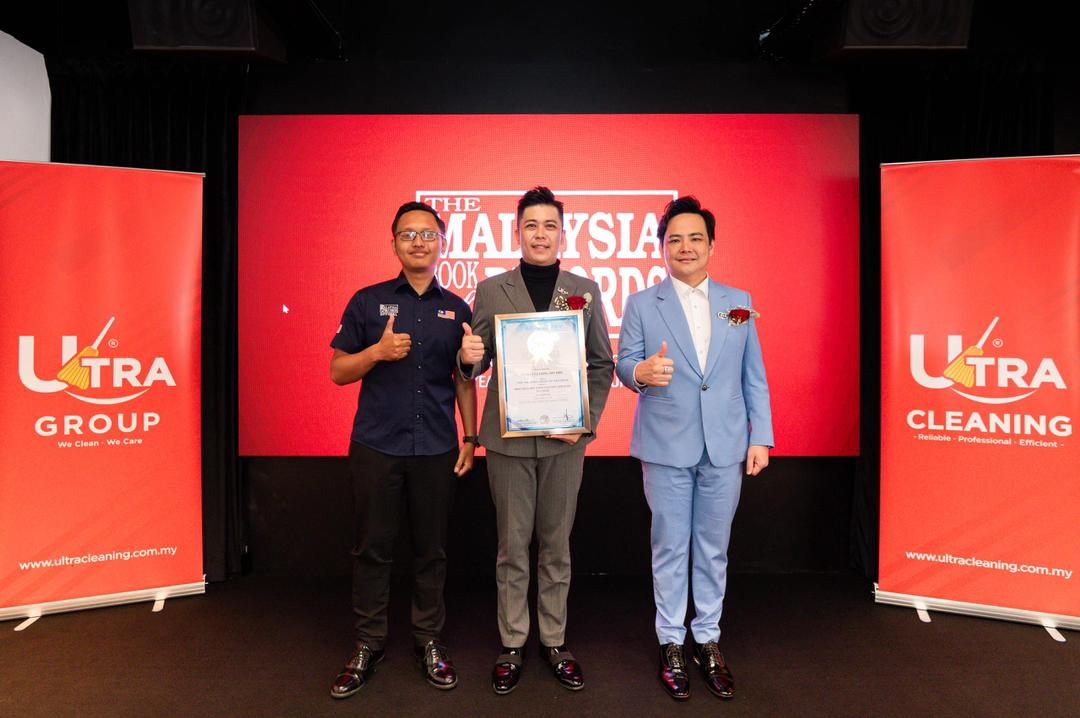 Ultra Group receiving Malaysia Book of Records award